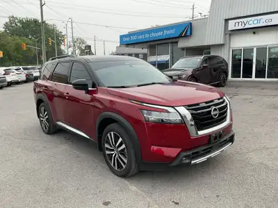 Contact us if you have any questions at 613-317-1941 LOW MILEAGE! 7 PASSENGER!!!! PANORAMIC ROOF. HE...