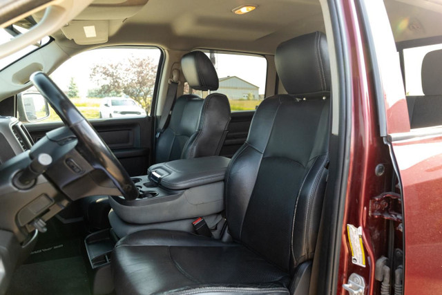 2020 RAM 1500 Classic Express 4x4 Crew Cab 5'7 in Cars & Trucks in London - Image 3