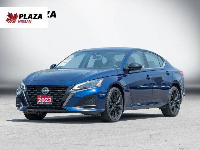2023 Nissan Altima SR | Adaptive Cruise Control | Sunroof in Cars & Trucks in Hamilton