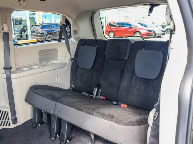 2017 Dodge Grand Caravan CVP/SXT in Cars & Trucks in London - Image 3