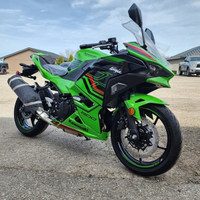 2024 Kawasaki Ninja 500 SE KRT Edition