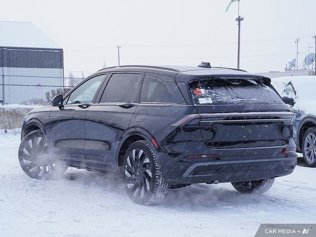 2025 Lincoln Nautilus Reserve Hybrid in Cars & Trucks in Edmonton - Image 4