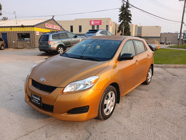 2010 Toyota Matrix XE in Cars & Trucks in Winnipeg - Image 2