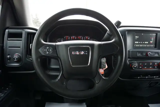 2016 GMC Sierra 1500 in Cars & Trucks in Oakville / Halton Region - Image 11
