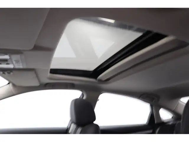 2019 Honda Civic Sedan TOURING, CUIR, DEMARREUR, TOIT, SIEGES CH in Cars & Trucks in Longueuil / South Shore - Image 31