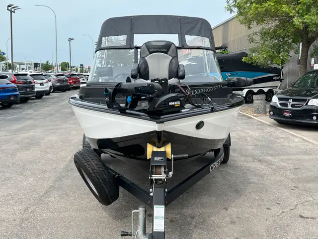 2022 Crestliner 1850 Fish Hawk 150HP MERC/TRAILER INC - 43 HRS in Powerboats & Motorboats in Winnipeg - Image 6
