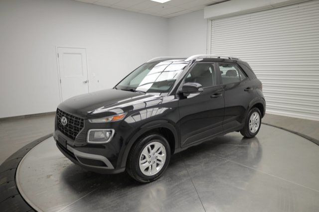 2022 Hyundai Venue Preferred in Cars & Trucks in Calgary - Image 4