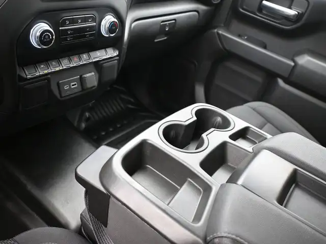 2023 GMC Sierra 1500 X31 OFFROAD 17" Steel Wheels, Pro Safety Su in Cars & Trucks in City of Halifax - Image 10