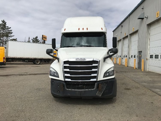 2020 Freightliner T12664ST in Heavy Trucks in Edmonton - Image 2