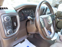 Bought, Serviced & Traded, 2021 GMC Sierra 1500 SLT Duramax 3.0L Turbo Diesel ,4x4. Comes with leath... (image 6)