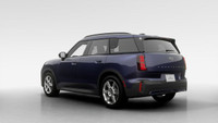 Le tout nouveau *MINI Countryman Cooper SE 2025* est aussi audacieux et aventurier que vous. Que vou... (image 1)