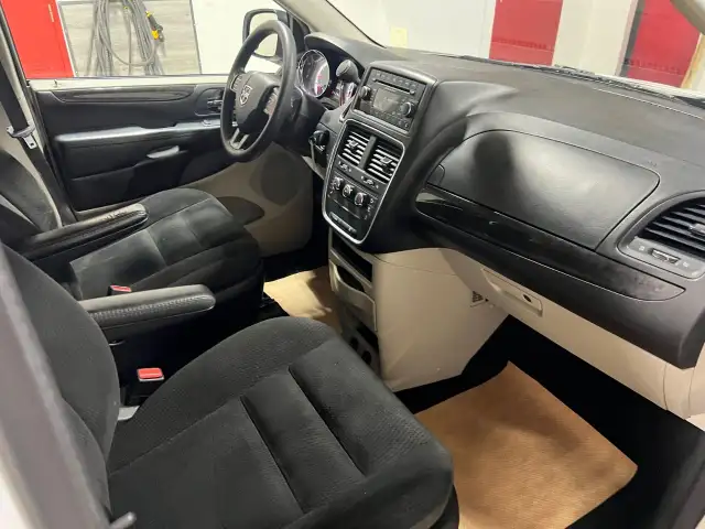 2019 Dodge Grand Caravan in Cars & Trucks in Edmonton - Image 14
