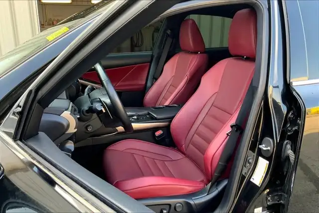 2020 Lexus Is 300 F SPORT 2 in Cars & Trucks in Strathcona County - Image 24