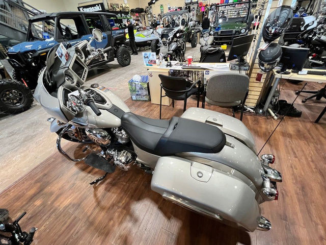 2023 Indian Chieftain Limited Limited Silver Quartz Metallic in Street, Cruisers & Choppers in City of Halifax - Image 2