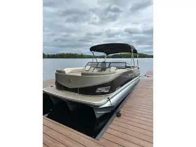 2021 Legend Q Series WS Cruise Sport 211 hours, 200.0 HP, Length: 25.00 ft -------------------------...