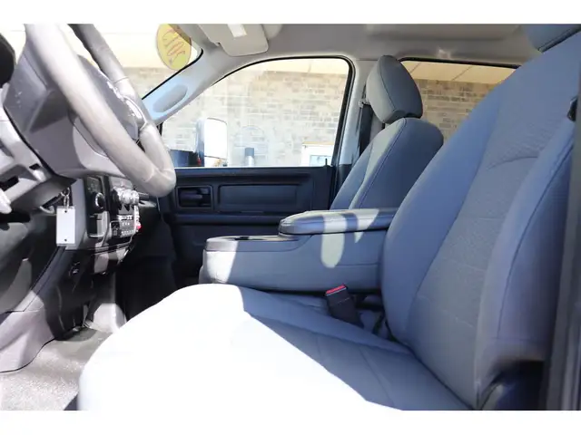 2015 Dodge RAM 4500 CREW DUALLY 6.7L CUMMINS 4X4, SERVICE BODY & in Cargo & Utility Trailers in Winnipeg - Image 7