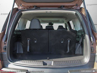 This Hyundai Santa Fe has a trusty Intercooled Turbo Regular Unleaded I-4 2.5 L/152 engine powering... (image 6)