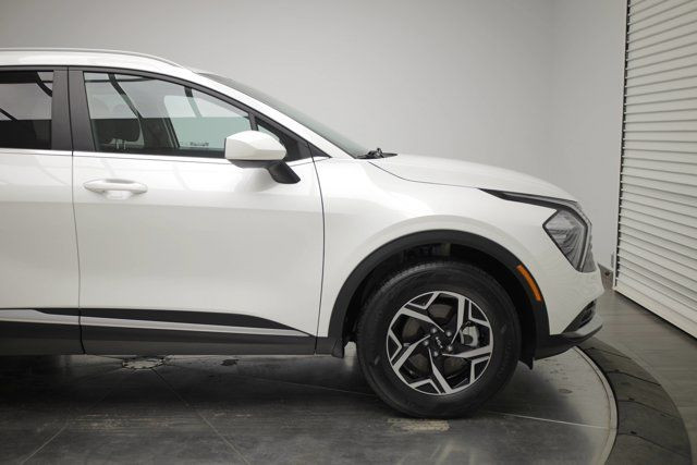 2023 Kia Sportage LX in Cars & Trucks in Calgary - Image 3