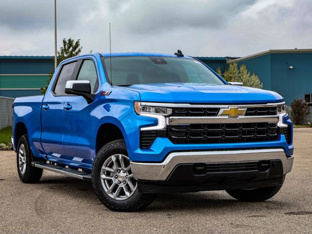 2025 Chevrolet Silverado 1500 LT in Cars & Trucks in Strathcona County - Image 2