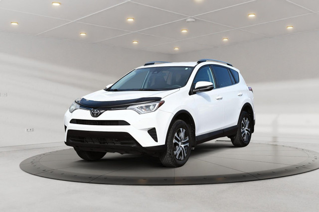 2017 Toyota RAV4 LE + TRACTION AVANT + CAMERA DE RECUL LE FWD in Cars & Trucks in Longueuil / South Shore