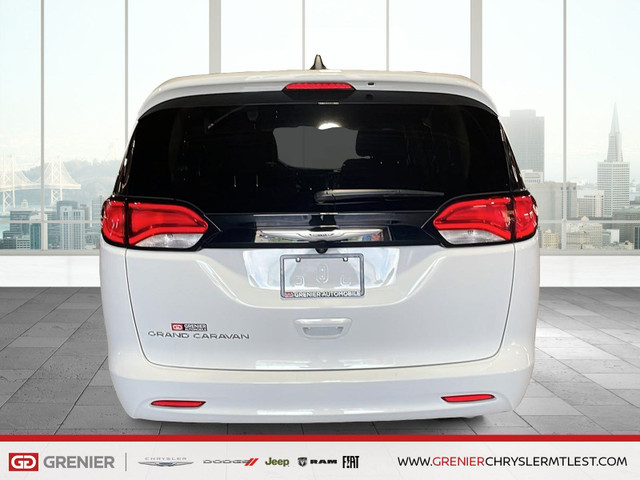 2024 Chrysler Grand Caravan in Cars & Trucks in City of Montréal - Image 3