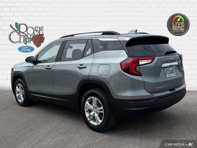 2023 GMC Terrain SLE in Cars & Trucks in Windsor Region - Image 4