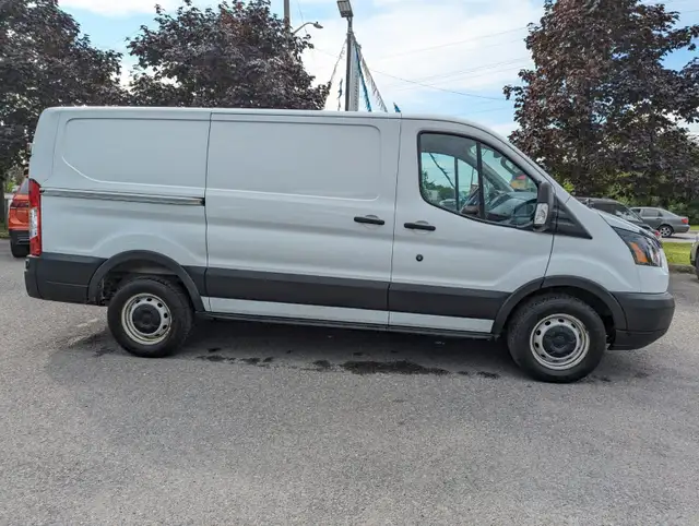 2019 Ford Transit-150 dans Autos et camions dans Ottawa - Image 8