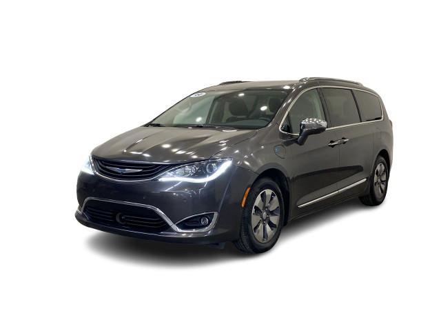 2018 Chrysler Pacifica Hybrid Limited Theatre Group, Lane Depart in Cars & Trucks in Regina - Image 2