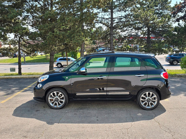 FIAT 500L LOUNGE | AUTO | PANOROOF | BACK UP CAM | LEATHER |  in Cars & Trucks in Mississauga / Peel Region - Image 2