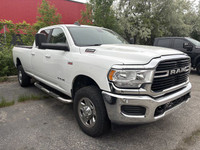 Clean Car Fax**Ram 2500**Big Horn**Crew Cab**6.4L**V8**Hemi**4x4**3.73 Rear Axle Ratio**40/20/40 Ben... (image 4)