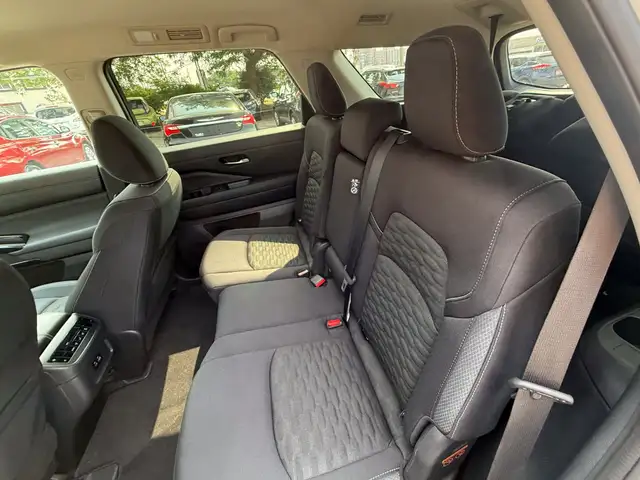 2022 Nissan Pathfinder S in Cars & Trucks in Oshawa / Durham Region - Image 18