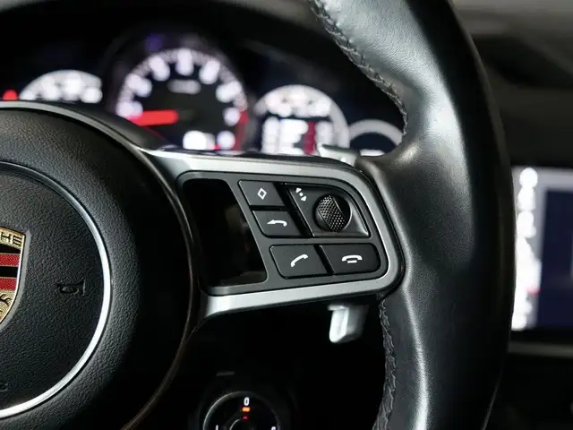 2021 Porsche Cayenne Coupe/PANO/1-OWNER/21 IN RIMS/PANO/CAM/NAV in Cars & Trucks in Mississauga / Peel Region - Image 11