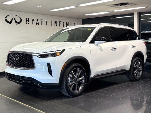2025 INFINITI QX60 LUXE in Cars & Trucks in Calgary