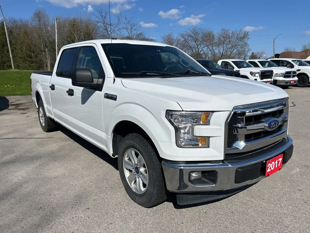  2017 Ford F-150 CLEAN CARFAX! 6 PASSENGER! REAR WHEEL DRIVE! in Cars & Trucks in London - Image 4