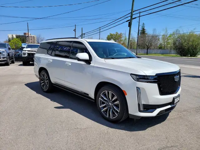 2024 Cadillac Escalade dans Autos et camions dans Peterborough - Image 6
