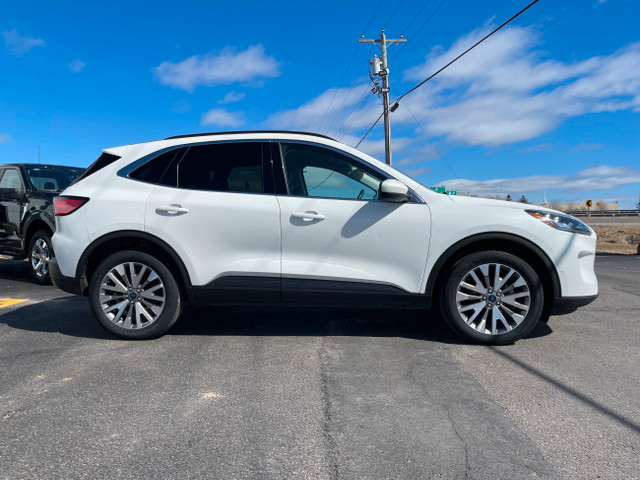  2022 Ford Escape Titanium in Cars & Trucks in Saint John - Image 4