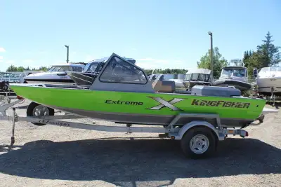 2019 Kingfisher 1875 Extreme Shallow. Comes with a Mercury 200 HP Sportjet, Stand-up top and a EZ Lo...