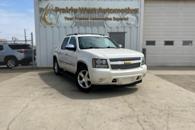 2012 Chevrolet Avalanche LTZ  5.3L V8 in Cars & Trucks in Saskatoon