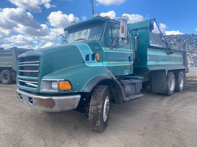 1999 Sterling LT8513 Tandem Gravel Truck N/A in Heavy Trucks in Edmonton - Image 2