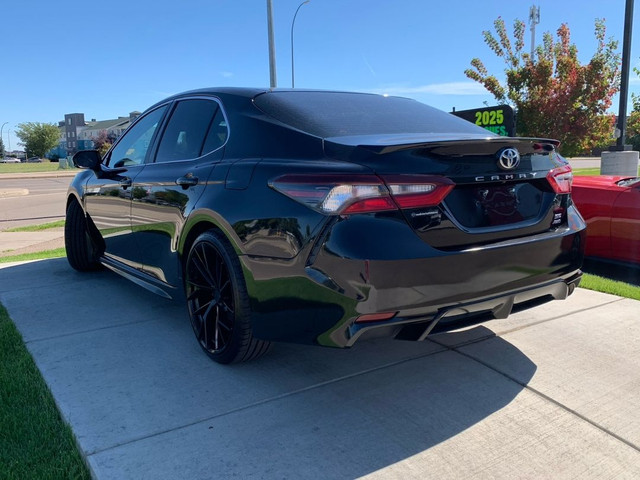 2021 Toyota Camry SE in Cars & Trucks in Medicine Hat - Image 3