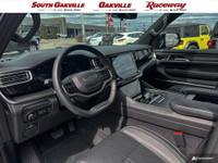 Apple Carplay / Android Auto, Clean CarFax, No Accidents, Low Kms, 4WD, Diamond Black Crystal Pearl... (image 9)