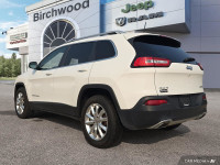 Experience luxury and versatility with this 2016 Jeep Cherokee Limited! This well-maintained SUV off... (image 4)