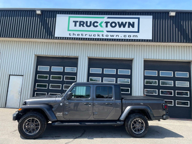 2021 Jeep Gladiator in Cars & Trucks in Ottawa
