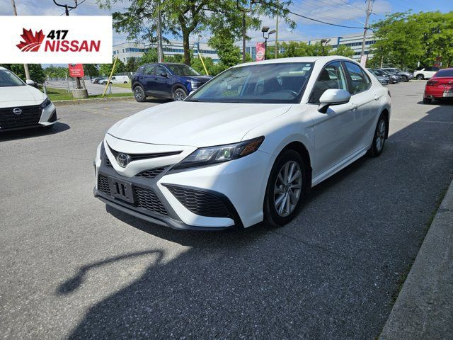 2022 Toyota Camry SE in Cars & Trucks in Ottawa
