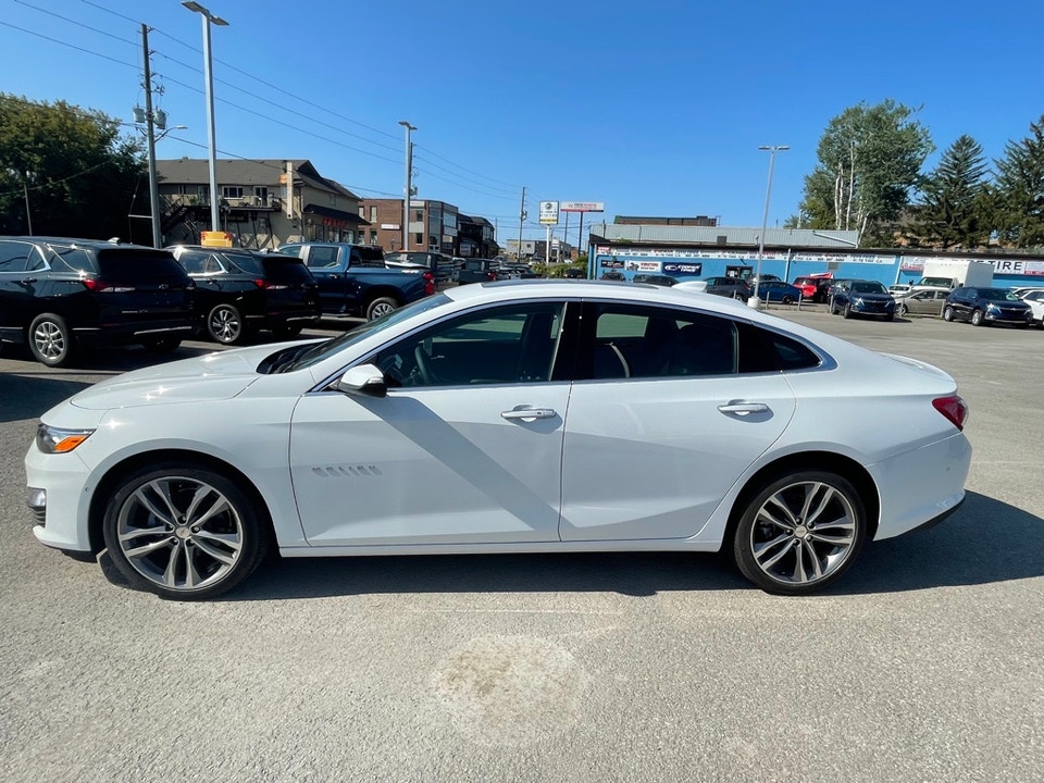 2022 Chevrolet Malibu Premier FORWARD COLLISION ALERT / BLACK...