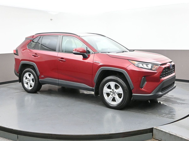 2019 Toyota RAV4 Hybrid LE in Cars & Trucks in City of Halifax - Image 2
