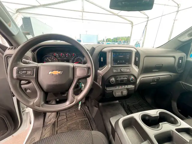 2021 Chevrolet Silverado 1500 WT RWD V8 *BOITE 8 PI* GR COMMODIT in Cars & Trucks in Laurentides - Image 11