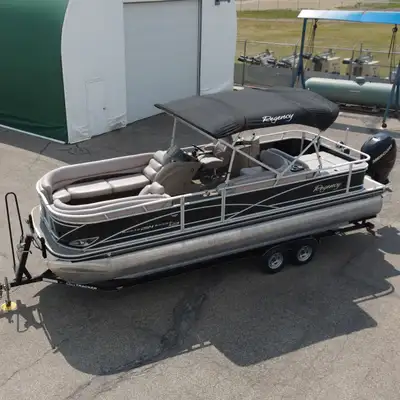 COMING SOON! Regency Party Barge 254 XP3 - TRITOON with Mercury 300L Verado Pro Fourstroke Boat, Mot...
