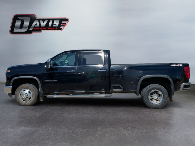 2024 Chevrolet Silverado 3500HD in Cars & Trucks in Medicine Hat - Image 2