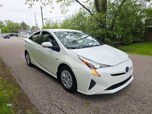 2017 Toyota Prius Heated Seats in Cars & Trucks in City of Toronto - Image 4